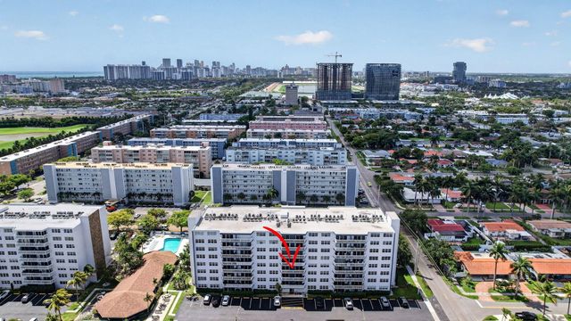 400 NE 12th Avenue 405, Hallandale Beach, FL 33009
