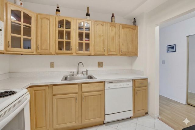 400 NE 12th Avenue 405, Hallandale Beach, FL 33009