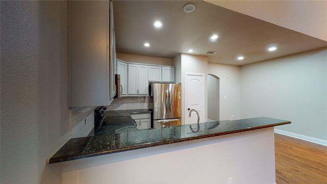 4801 Birchman Avenue, Fort Worth, TX 76107