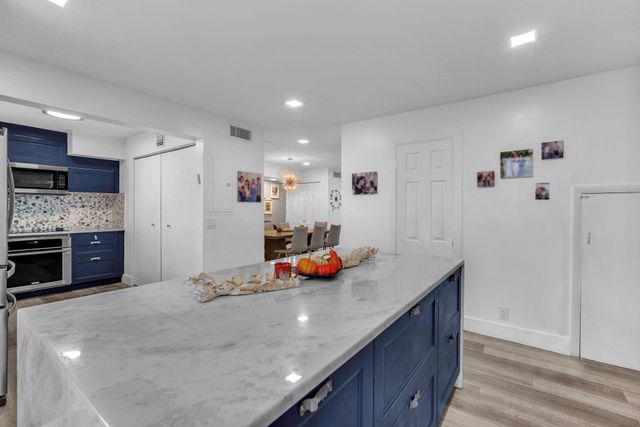 3904 Parkside Lane, Hollywood, FL 33021