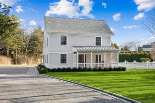 30 Club Lane, Remsenburg, NY 11960