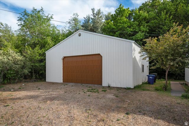 185 E SOUTH WEBER DR, South Weber, UT 84405