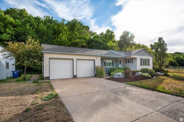 185 E SOUTH WEBER DR, South Weber, UT 84405