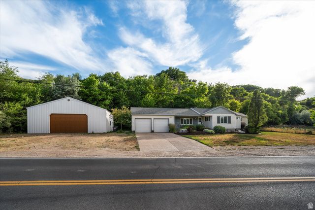 185 E SOUTH WEBER DR, South Weber, UT 84405