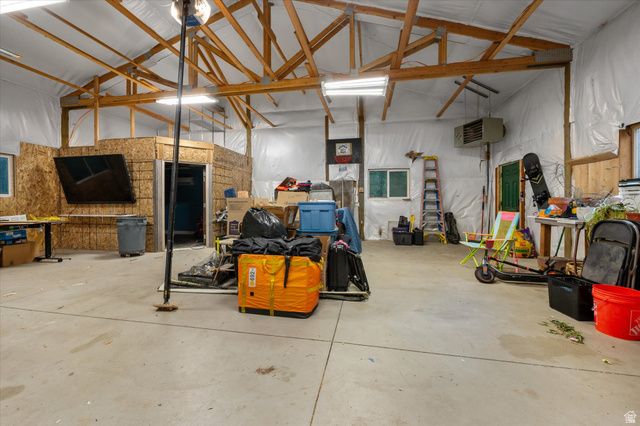 185 E SOUTH WEBER DR, South Weber, UT 84405