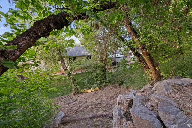 185 E SOUTH WEBER DR, South Weber, UT 84405