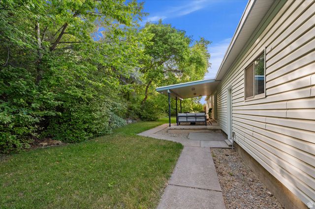 185 E SOUTH WEBER DR, South Weber, UT 84405