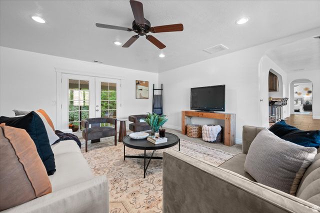185 E SOUTH WEBER DR, South Weber, UT 84405