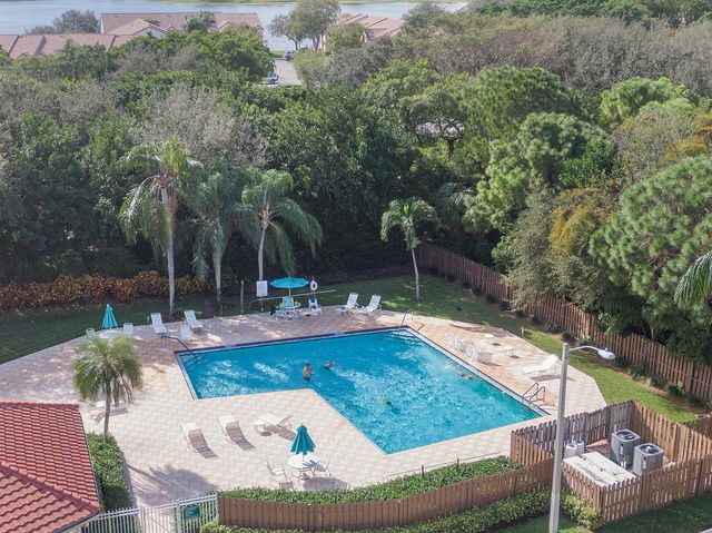 3127 Kingswood Terrace, Boca Raton, FL 33431