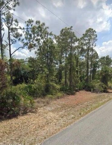 930 Kanuga Street E, Lehigh Acres, FL 33974