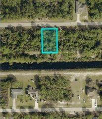 930 Kanuga Street E, Lehigh Acres, FL 33974