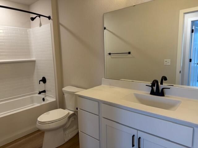 N162W21814 Poppy ROAD, Jackson, WI 53037