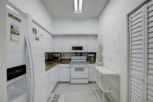 3300 NE 191st Street 114, Aventura, FL 33180