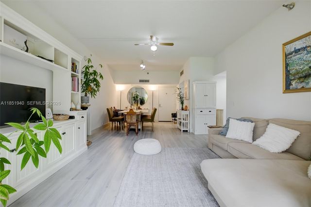 3300 NE 191st Street 114, Aventura, FL 33180