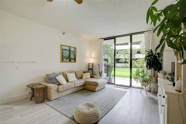 3300 NE 191st Street 114, Aventura, FL 33180