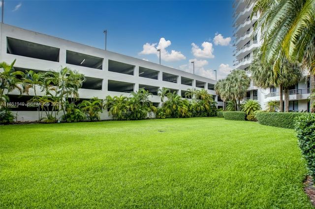 3300 NE 191st Street 114, Aventura, FL 33180