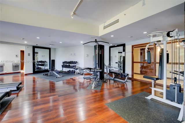 3300 NE 191st Street 114, Aventura, FL 33180