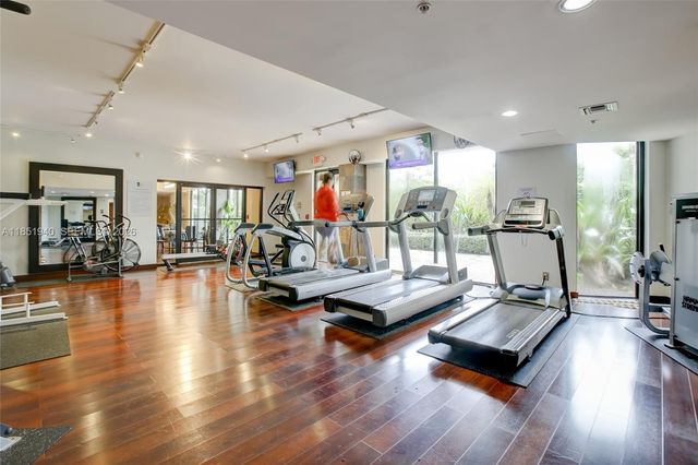 3300 NE 191st Street 114, Aventura, FL 33180