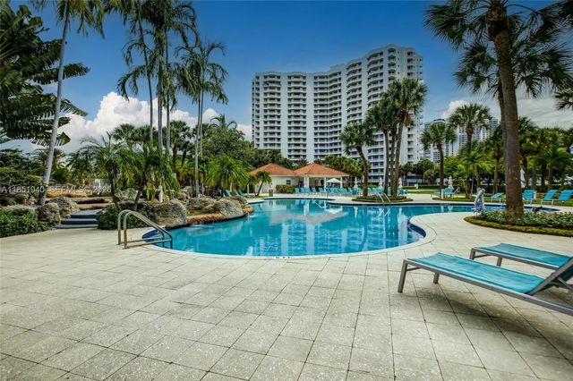 3300 NE 191st Street 114, Aventura, FL 33180