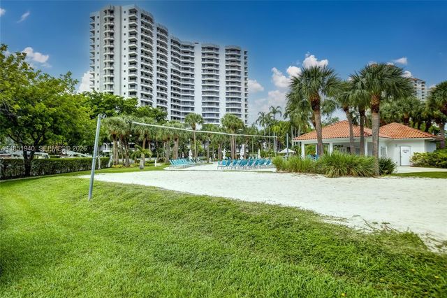 3300 NE 191st Street 114, Aventura, FL 33180