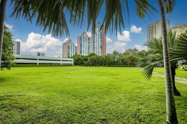3300 NE 191st Street 114, Aventura, FL 33180