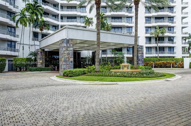 3300 NE 191st Street 114, Aventura, FL 33180