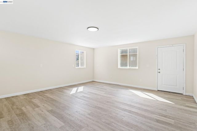 22844 Alice St, Hayward, CA 94541