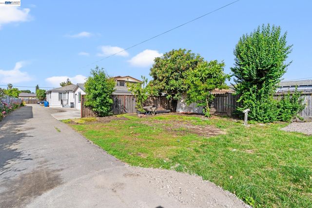 22844 Alice St, Hayward, CA 94541