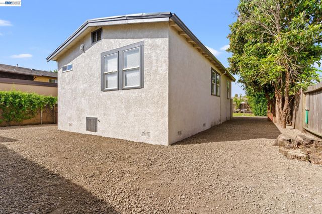 22844 Alice St, Hayward, CA 94541