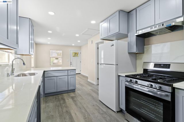 22844 Alice St, Hayward, CA 94541
