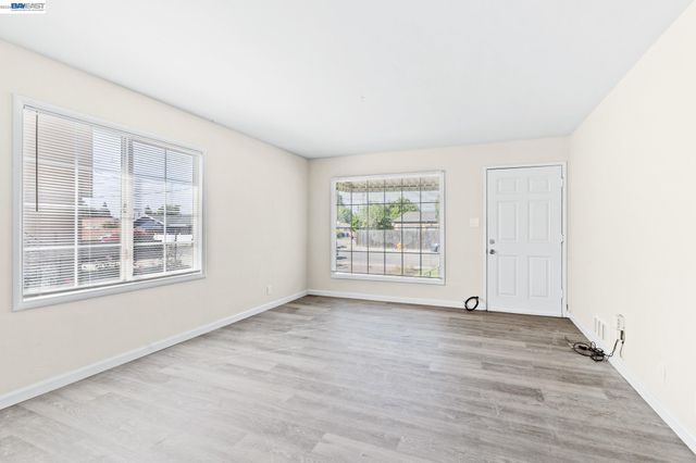 22844 Alice St, Hayward, CA 94541