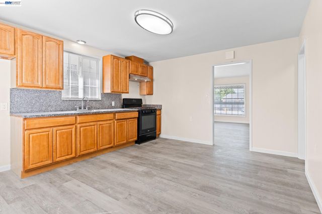 22844 Alice St, Hayward, CA 94541