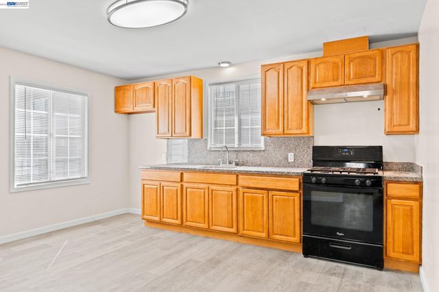 22844 Alice St, Hayward, CA 94541