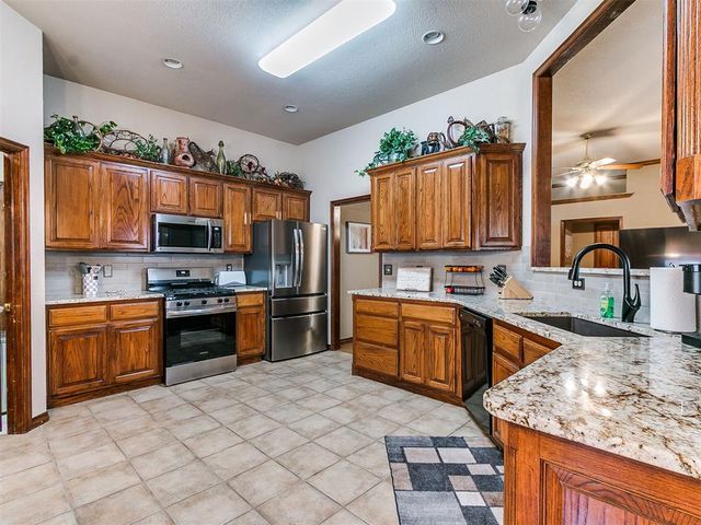 4120 Pine Hill Road, Norman, OK 73072