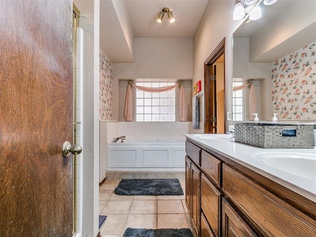 4120 Pine Hill Road, Norman, OK 73072