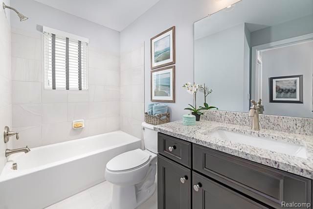 710 Schalm Dr, Clawson, MI 48017