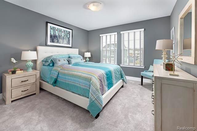 710 Schalm Dr, Clawson, MI 48017