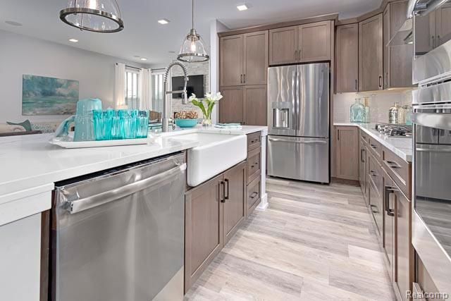 710 Schalm Dr, Clawson, MI 48017