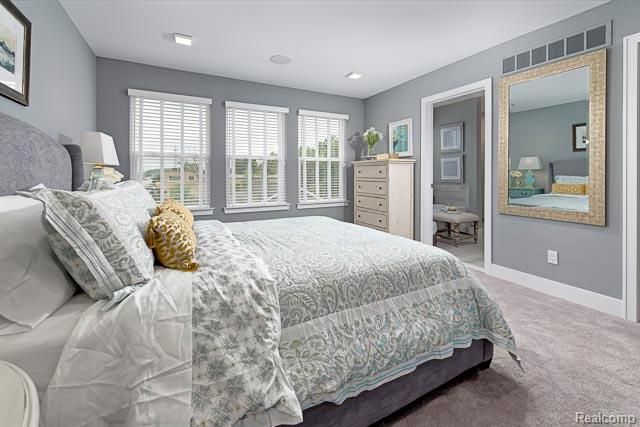 710 Schalm Dr, Clawson, MI 48017