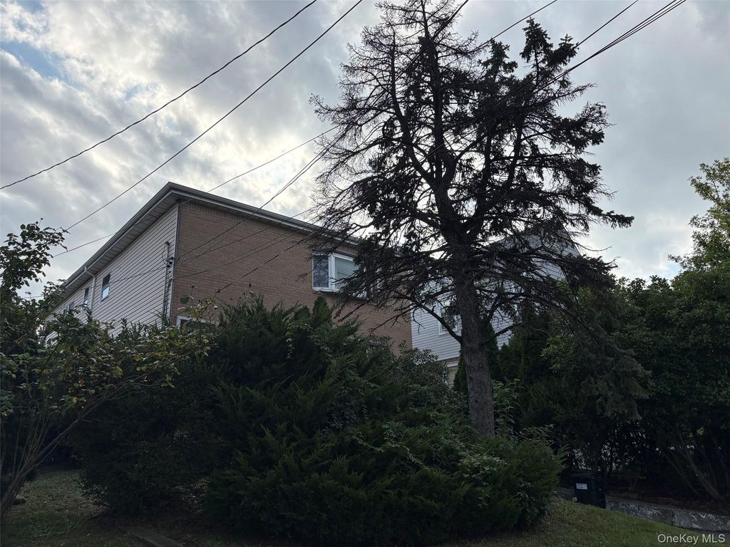 105-20 Ditmars Boulevard, East Elmhurst, NY 11369 — photo 2