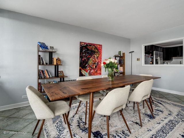 5801 N Sheridan Road 16B, Chicago, IL 60660