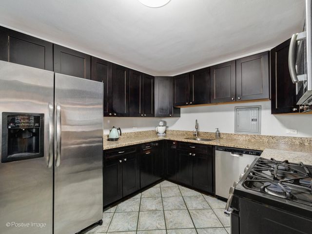5801 N Sheridan Road 16B, Chicago, IL 60660