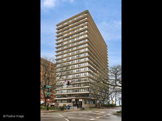 5801 N Sheridan Road 16B, Chicago, IL 60660