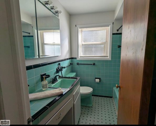 24705 Raven Street, Eastpointe, MI 48021