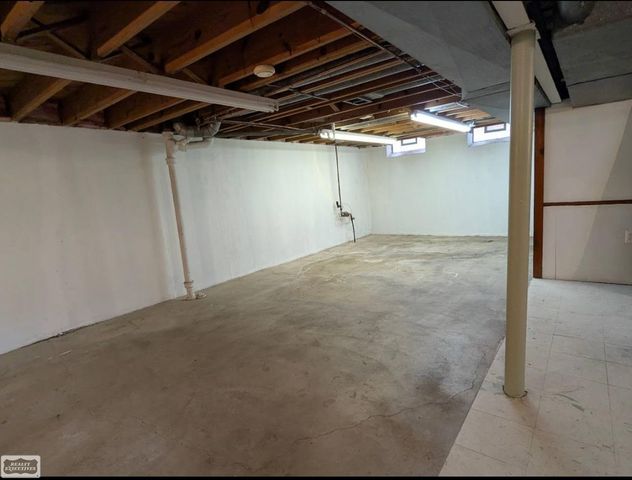 24705 Raven Street, Eastpointe, MI 48021