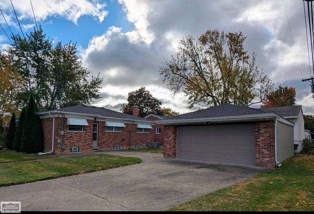 24705 Raven Street, Eastpointe, MI 48021