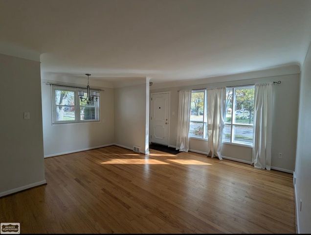 24705 Raven Street, Eastpointe, MI 48021