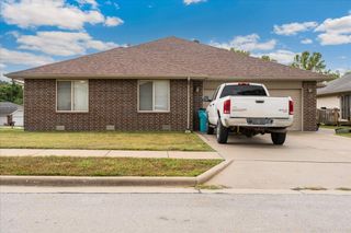 2432 West Deerfield Street, Springfield, MO 65807