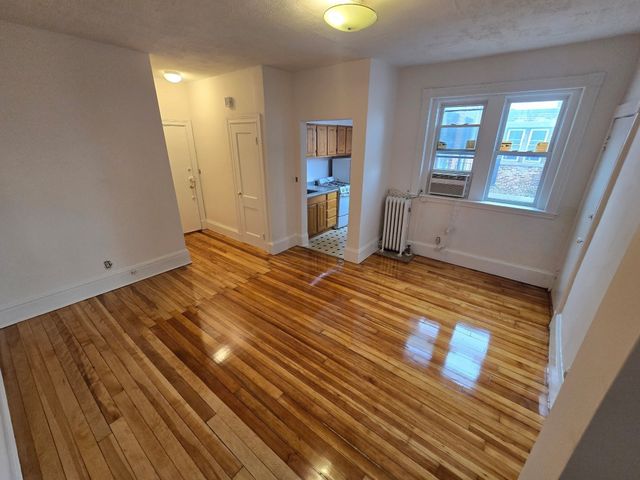 18 Glenville Ave 3A, Boston, MA 02134