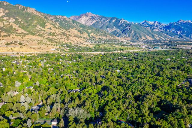 2571 E HILLSDEN DR, Salt Lake City, UT 84117